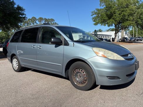 Used 2007 Toyota Sienna CE image 1