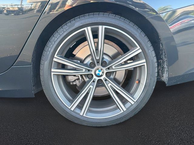 Used 2022 BMW 330i Sedan w/ Driving Assistance Package RWD image 9