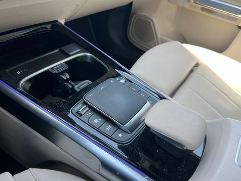 Used 2021 Mercedes-Benz GLB 250 image 20