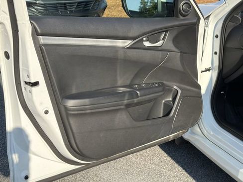 Used 2019 Honda Civic Sport image 12