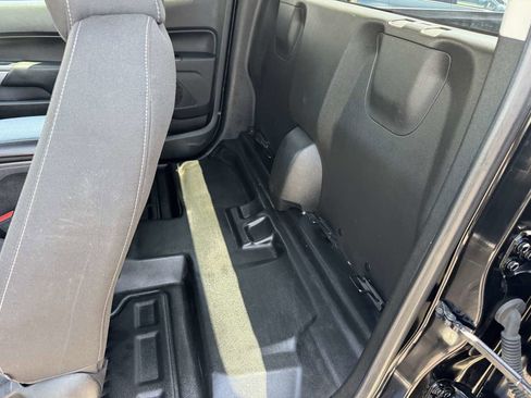 Used 2022 Chevrolet Colorado LT w/ Fleet Safety Package RWD image 21
