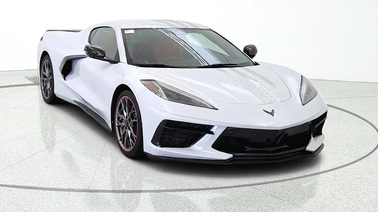 Used 2024 Chevrolet Corvette Stingray Preferred Cpe w/ Battery Protection Package RWD image 2