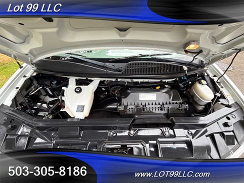 Used 2019 Chevrolet Express 3500 w/ Driver Convenience Package image 65