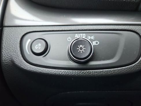 Used 2021 Buick Encore Preferred FWD image 53
