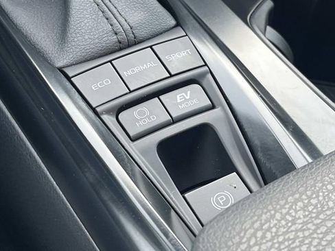 Used 2026 Toyota Camry SE w/ Convenience Package AWD/4WD image 39