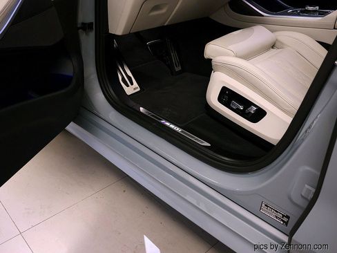 Certified 2025 BMW X7 M60i image 30