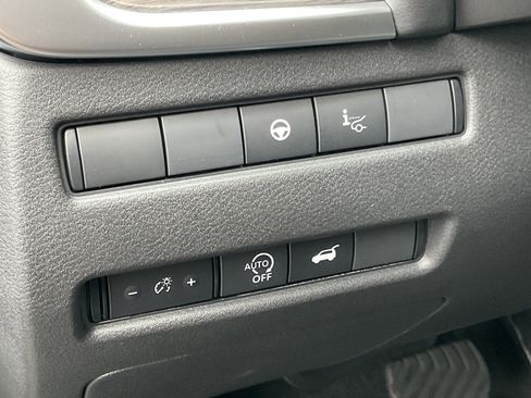 Used 2026 Nissan Rogue Platinum w/ Platinum Premium Package image 35