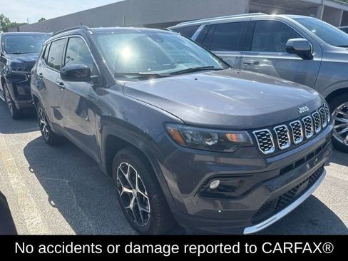 Used 2024 Jeep Compass Limited AWD/4WD image 3
