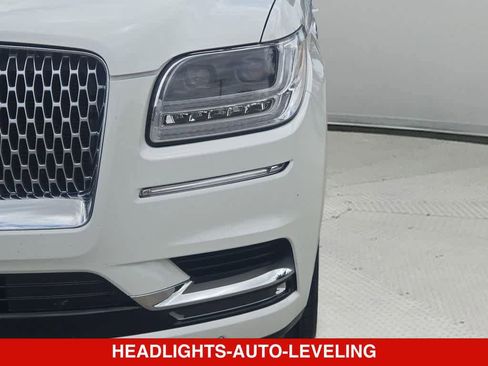 Used 2021 Lincoln Navigator Reserve w/ Luxury Package AWD/4WD image 10