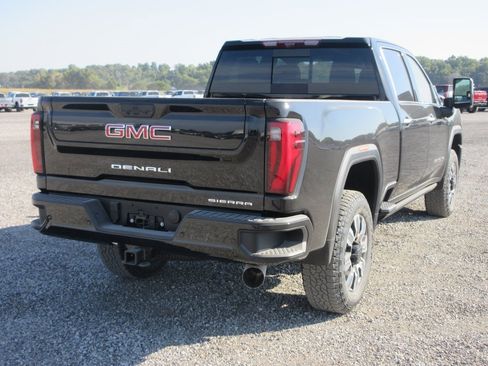 New 2026 GMC Sierra 2500 Denali w/ Denali Reserve Package image 5