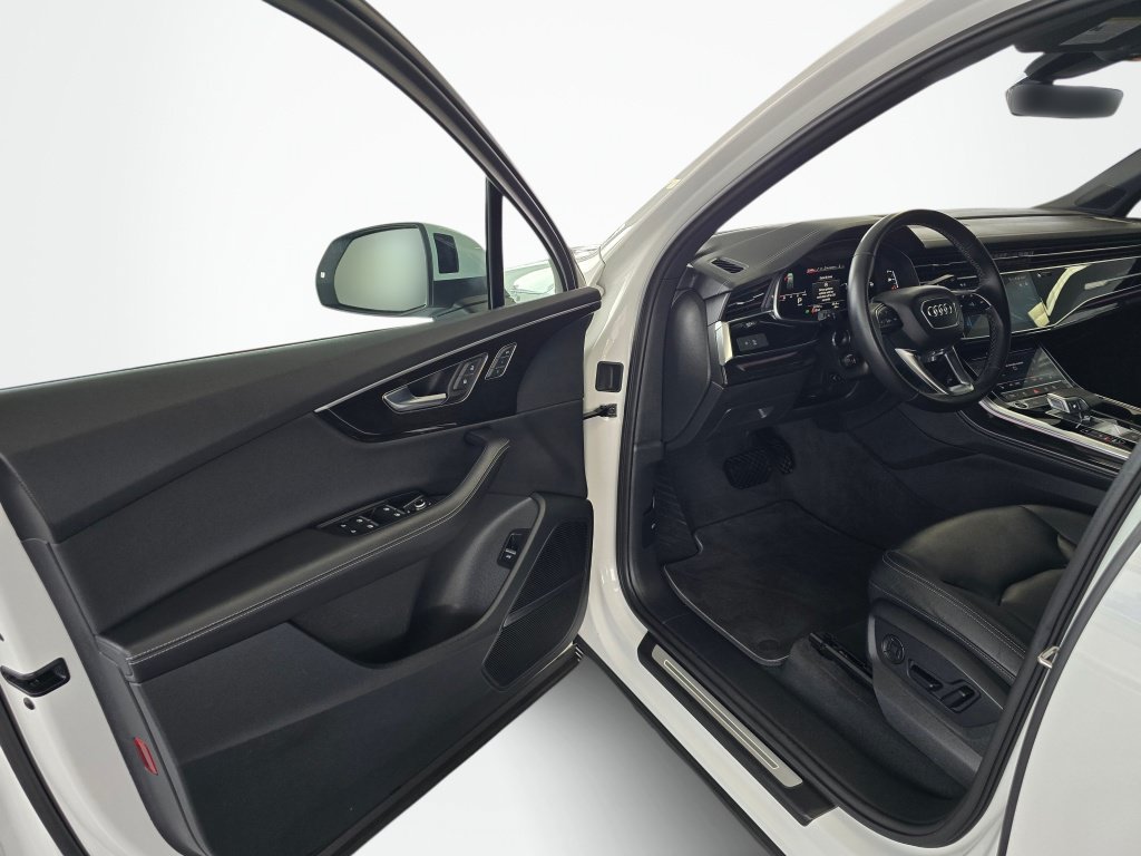 Used 2025 Audi Q7 3.0T Premium Plus AWD/4WD image 35