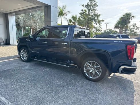 Used 2023 GMC Sierra 1500 SLT w/ SLT Premium Plus Package AWD/4WD image 4