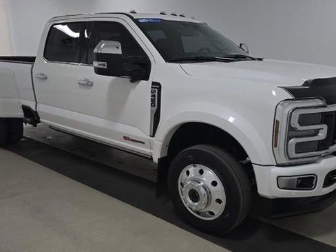 Used 2024 Ford F450 Limited w/ FX4 Off-Road Package image 3