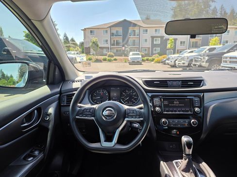 Used 2019 Nissan Rogue Sport S AWD/4WD image 11