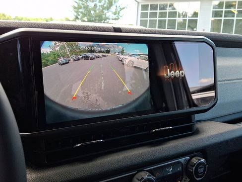 Used 2024 Jeep Wrangler Unlimited Sport AWD/4WD image 19