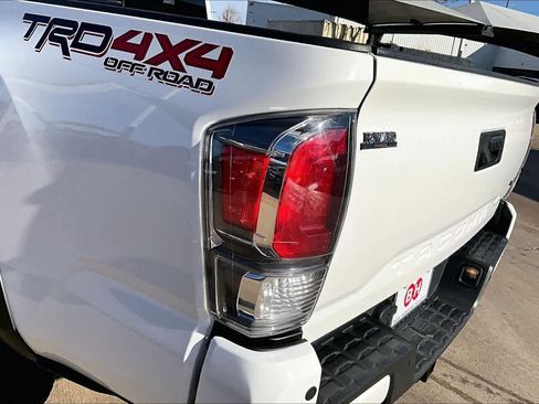 Used 2023 Toyota Tacoma TRD Off-Road w/ Technology Package image 27