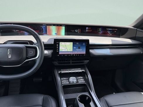 Certified 2024 Lincoln Nautilus Premier w/ Jet Appearance Package AWD/4WD image 25