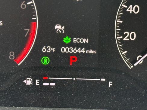 Used 2025 Honda Civic Sport image 9