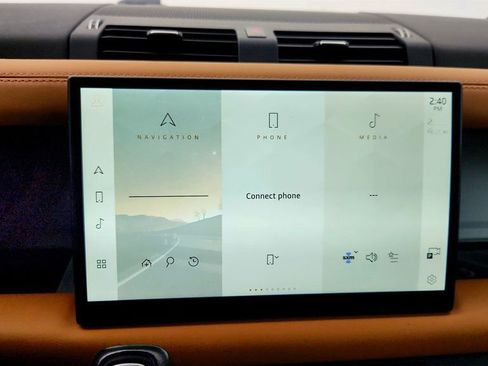 Used 2023 Land Rover Defender 130 S image 19