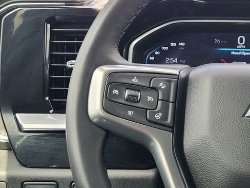 Used 2023 Chevrolet Silverado 1500 LT AWD/4WD image 28