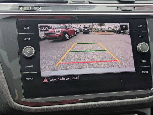 Used 2021 Volkswagen Tiguan SEL image 22