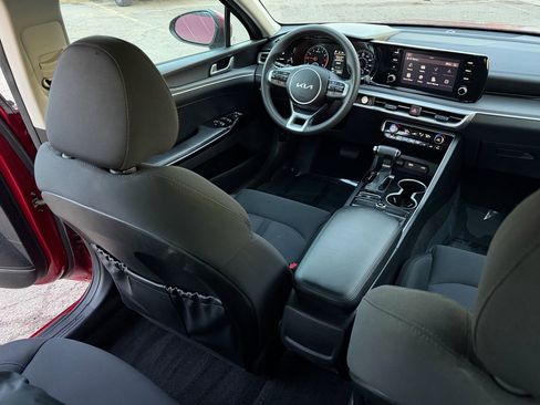 Used 2023 Kia K5 LXS image 45