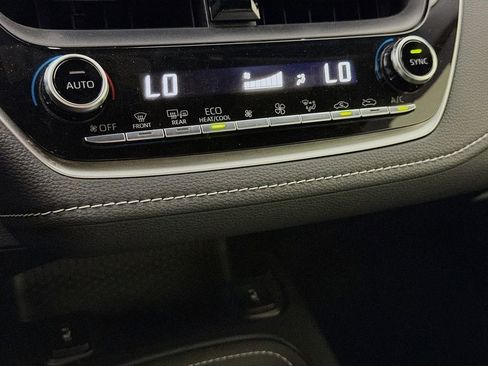 Used 2020 Toyota Corolla XSE image 19