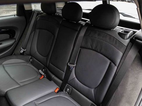 Used 2024 MINI Cooper Clubman S w/ Signature Upholstery Package image 19