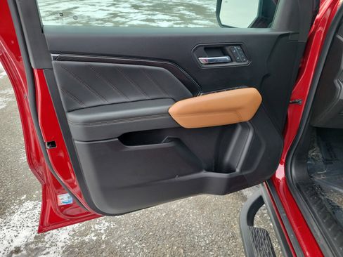 Used 2023 GMC Canyon AT4 w/ LPO, Sports Bar Package image 15