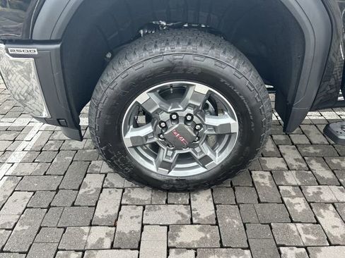 New 2025 GMC Sierra 2500 SLE w/ SLE Value Package; image 47