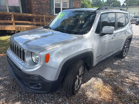 Used 2016 Jeep Renegade Latitude FWD image 7
