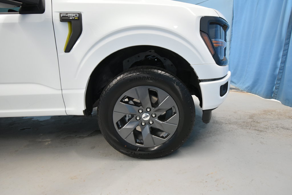 Used 2025 Ford F150 STX w/ Equipment Group 200A AWD/4WD image 40