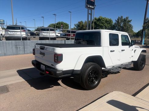 Used 2020 Jeep Gladiator Rubicon AWD/4WD image 5