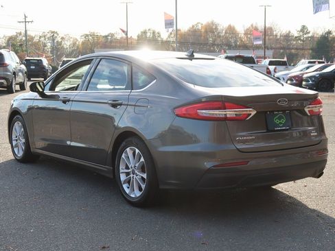 Used 2020 Ford Fusion SE image 7