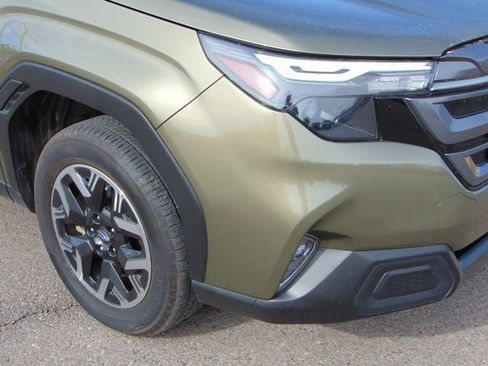 Certified 2025 Subaru Forester Premium AWD/4WD image 2