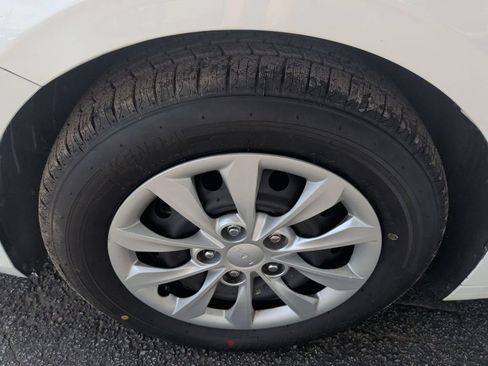 Used 2022 Kia Forte Sedan FWD image 10