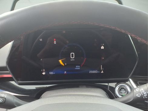 Certified 2024 Chevrolet Trax RS w/ Driver Confidence Package FWD image 19