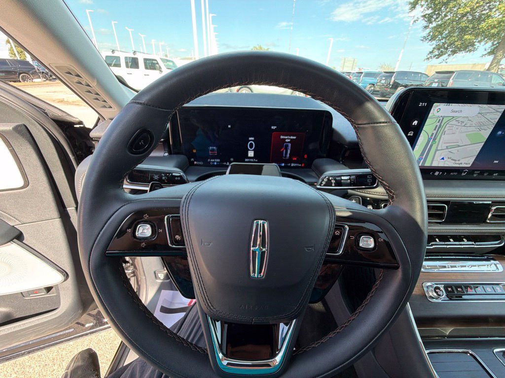 Used 2025 Lincoln Aviator Reserve w/ Equipment Group 201A AWD/4WD image 27
