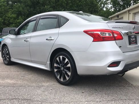 Used 2017 Nissan Sentra SR Turbo w/ SR Turbo Premium Package FWD image 9