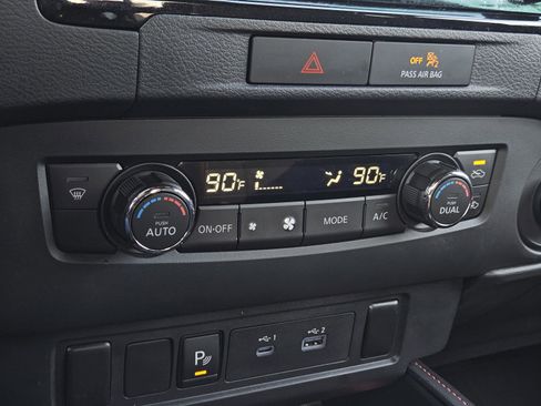 Used 2022 Nissan Frontier Pro-X w/ Technology Package image 28