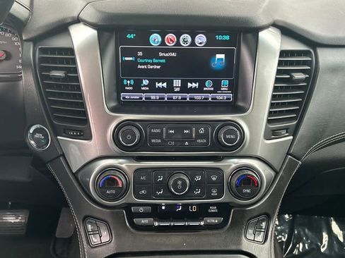 Used 2017 Chevrolet Suburban Premier image 19