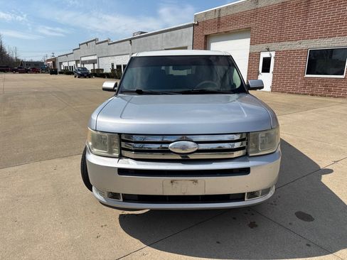 Used 2010 Ford Flex SEL image 2