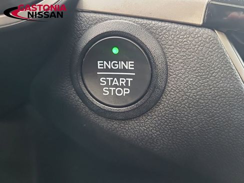 Used 2022 Ford Escape SEL image 45