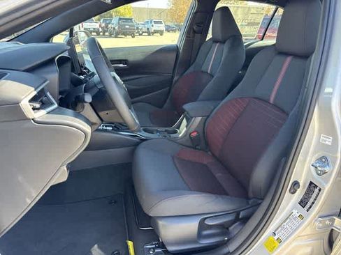 Used 2026 Toyota Corolla SE image 12