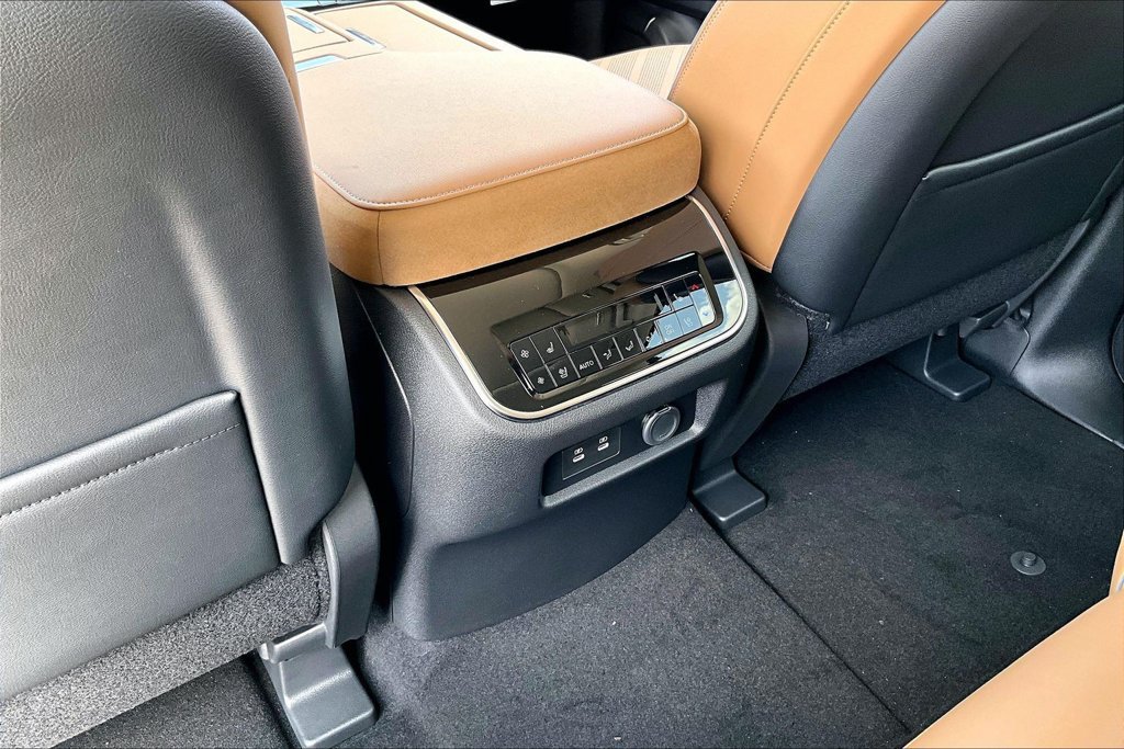 New 2027 INFINITI QX80 Luxe w/ Cargo Package RWD image 36
