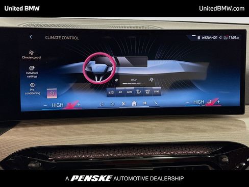 Used 2025 BMW 330i Sedan image 11