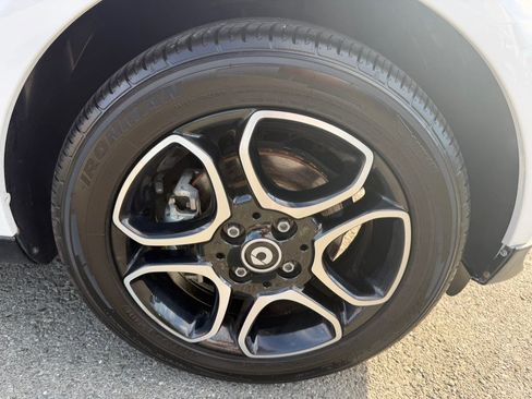 Used 2018 smart fortwo electric drive RWD image 38
