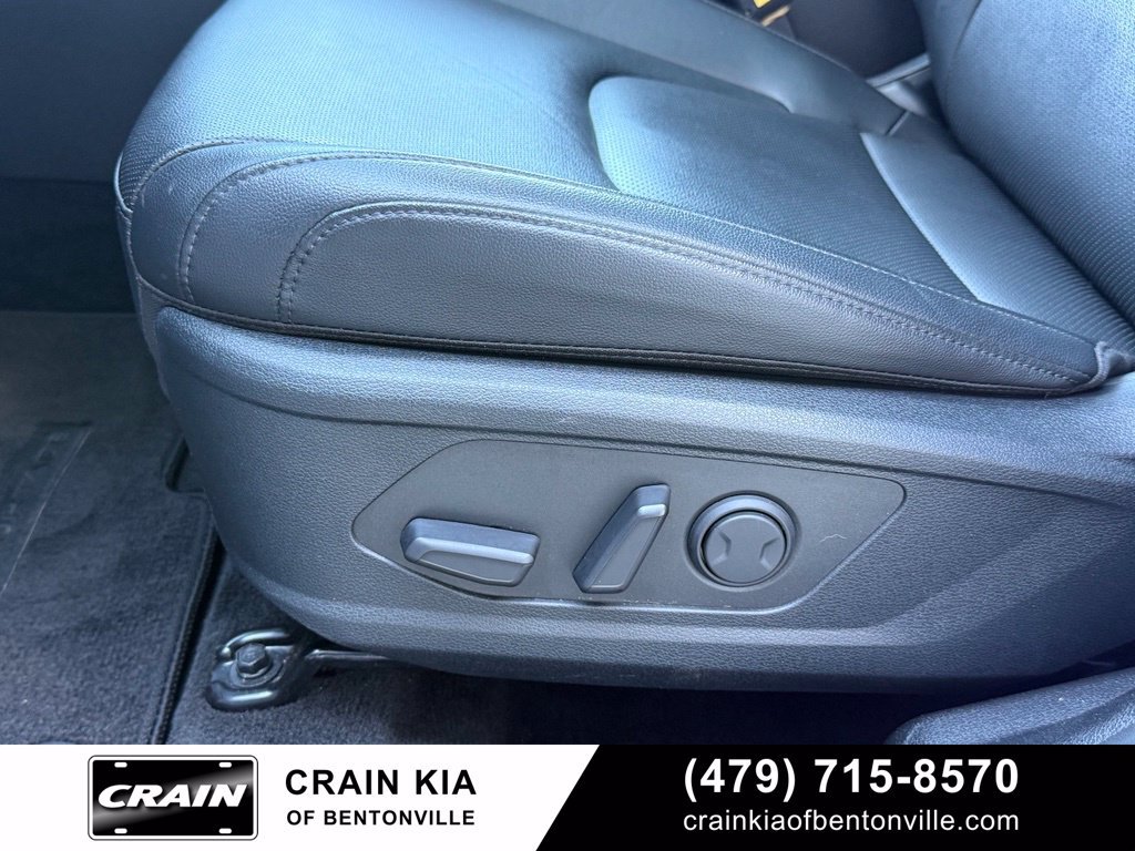 Certified 2025 Kia Sportage SX FWD image 11