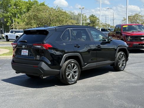Certified 2025 Toyota RAV4 XLE Premium AWD/4WD image 17