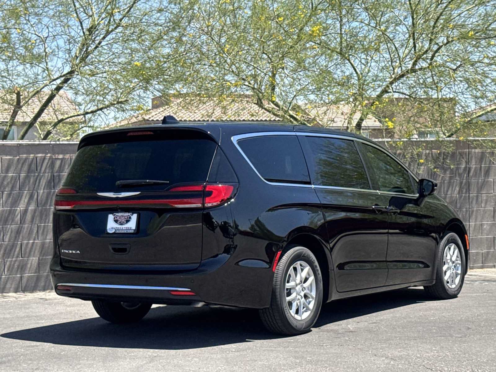 New 2026 Chrysler Pacifica Select FWD image 6